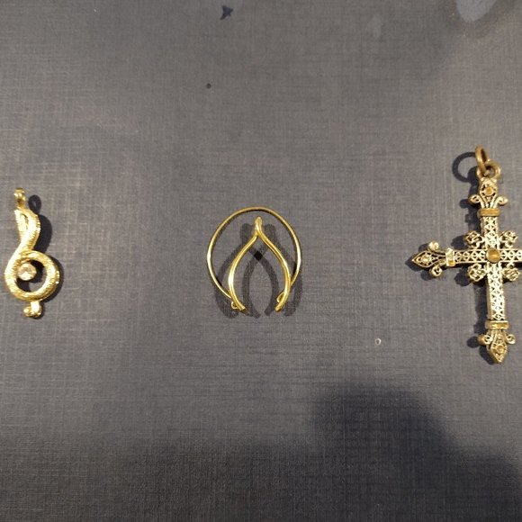 Jewelry - Vintage Costume Jewelry Pendant Lot (#39)